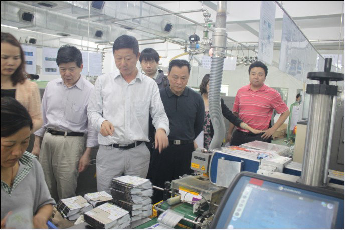 公安部、農(nóng)業(yè)部、工商總局等部委給予銀農(nóng)科技DCS自動(dòng)化生產(chǎn)線高度贊譽(yù)